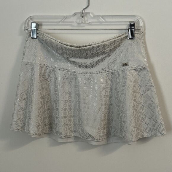 Women’s Elite White & Silver Athletic Skirt Sz 7/8 - Picture 2 of 11